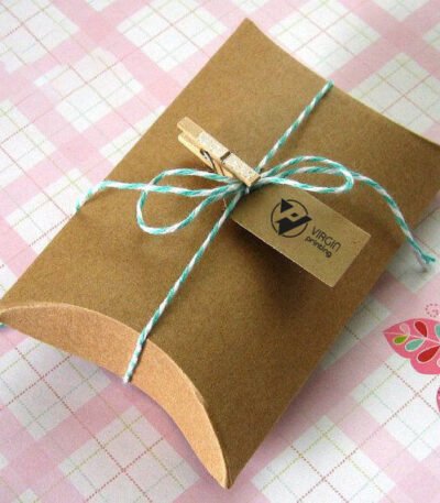Kraft-Paper-Gift-Pillow-Boxes